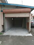 加藤英住宅　７７号 シャッター付き車庫です。1台駐車できます。
