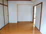 松和ビル ６畳の洋室です