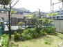 サンハイツ多摩永山 眺望良好です。お庭には前入居者の残置物の物置も付いています♪