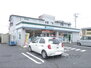 プチ・シャンブルいずみ３ ファミリーマート彦根小泉町店（コンビニ）まで550m