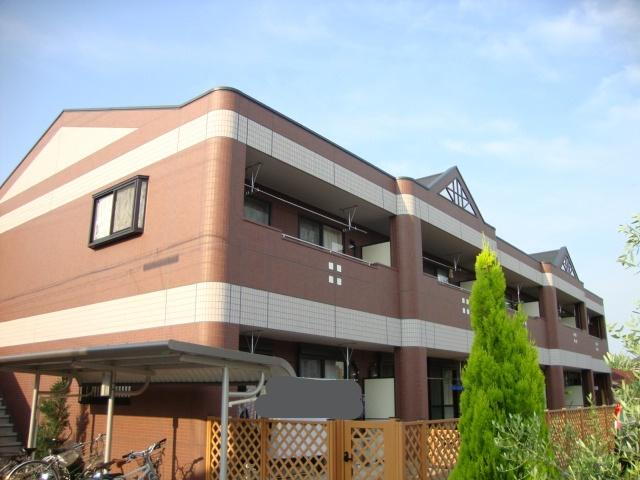 ルチェーレ 外観写真（昼）