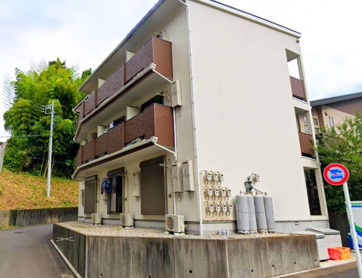 八王子みなみ野駅徒歩３分で通勤通学便利です。