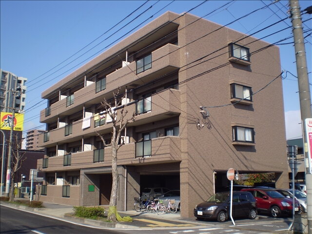 レージュ原 タイル貼のオシャレな外観です