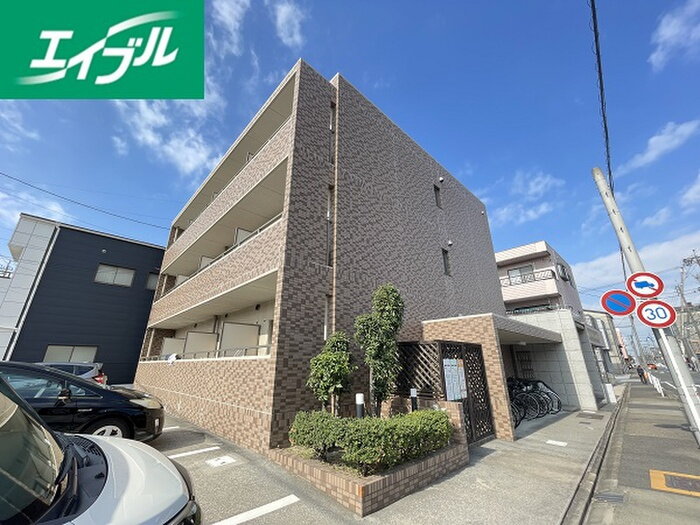 グランド－ルスクエア