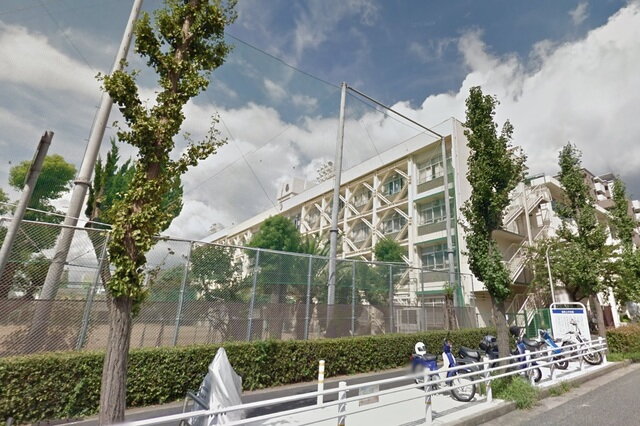 神戸市立御影中学校（中学校）まで1004m