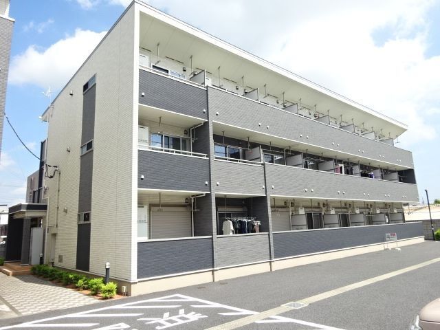 クレアーレ成田ＩＩＩ