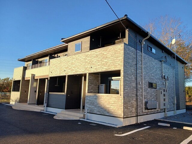 スロノス 外観は落ち着いています