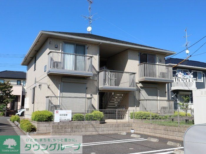 クレストパーク　Ｅ