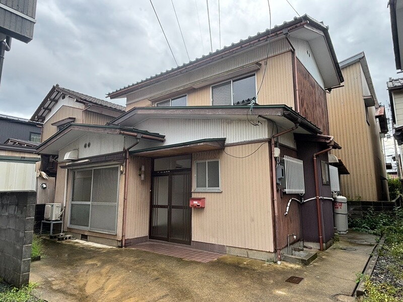 若杉浜戸建て 福大前西福井駅 4DK 賃貸(賃貸マンション・アパート)