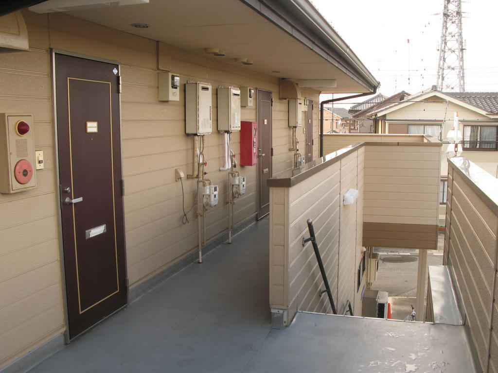 共用部分は定期清掃実施してます