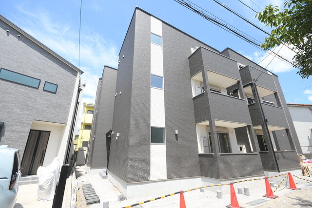 ジーメゾン寝屋川秦町ルシェール 外観