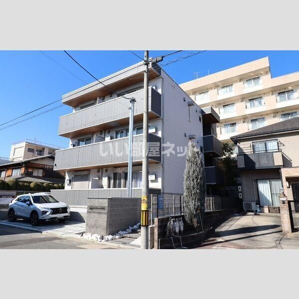 プレタクチュール中根町