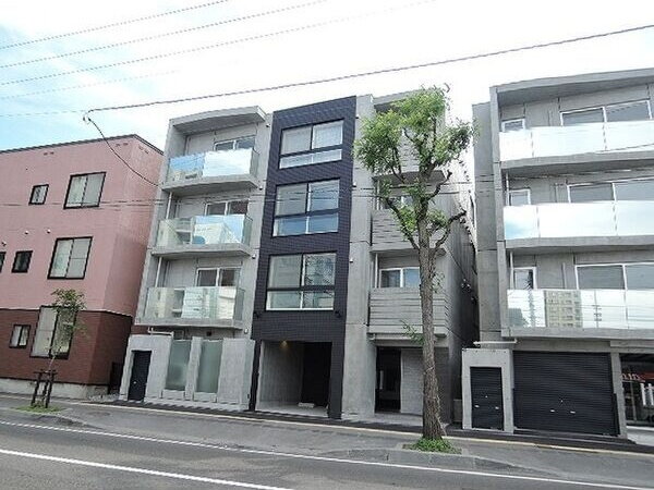 アオアクア東札幌　（ａｏａｋｕａ東札幌）