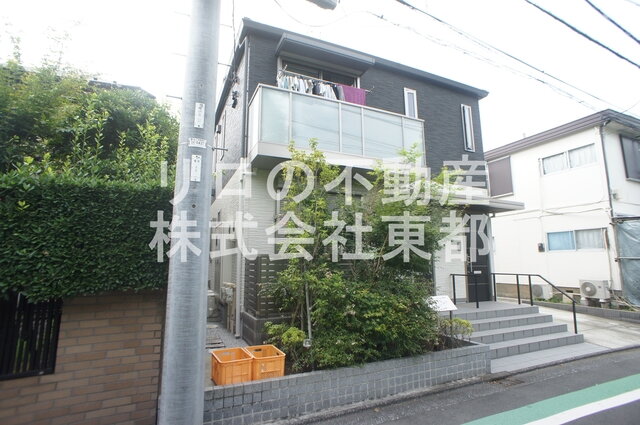 アルフラット インターネット使用料無料なお部屋です。