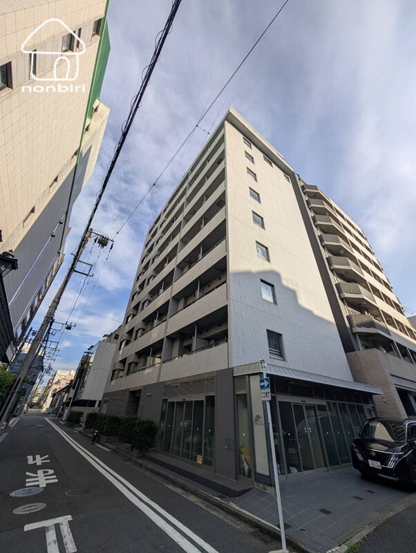 ルメイユ横浜関内 白基調で明るいマンションです