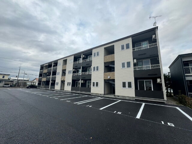 ｎｅｉｇｅ４２８（ネージュ４２８）