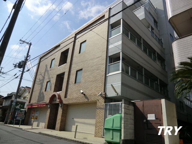 グローバル高田 オートロック付マンション！