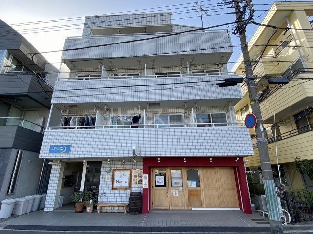 クレッセントワタナベ