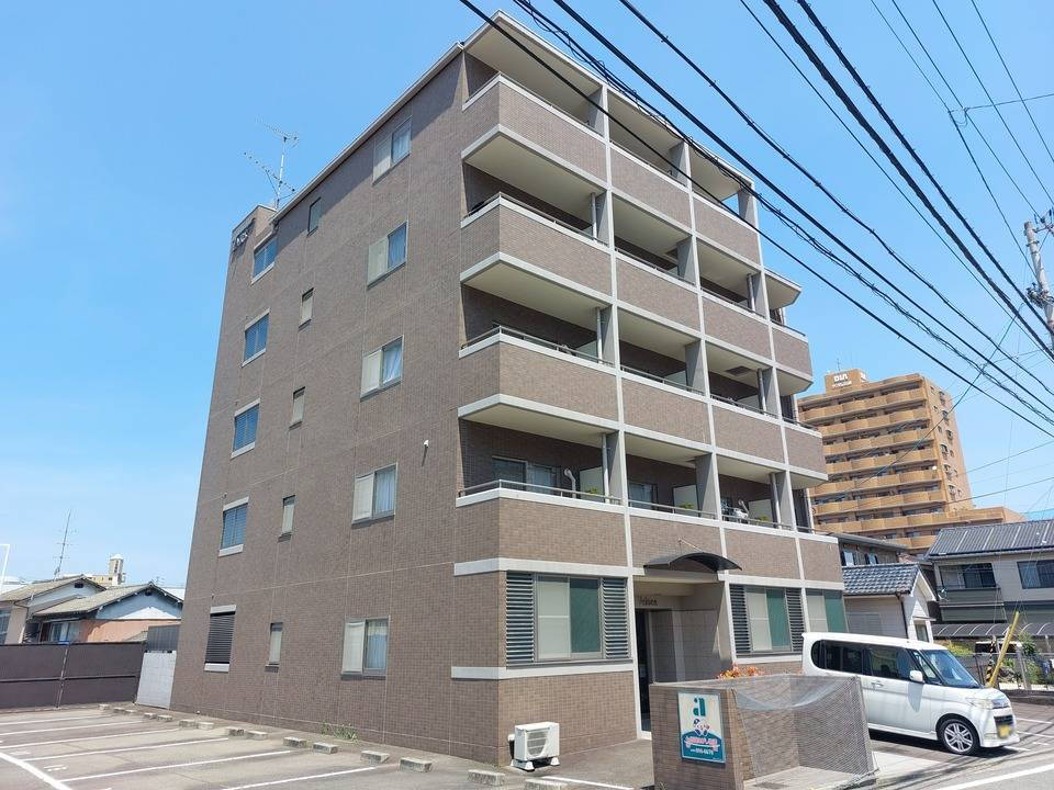 ラルゴ・ヴェローチェ 外観
