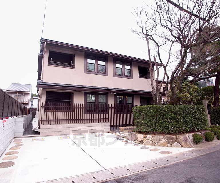ラバンクール銀閣寺