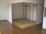 ユピキタス二の宮 リビングとつづきの和室は、3枚引き戸を閉めれば個室にできます