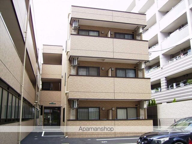 神奈川県川崎市川崎区下並木 築16年8ヶ月 3階建