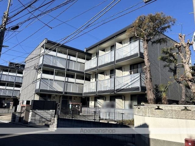 レオパレスボナール　Ｋ　Ｙ 3階建