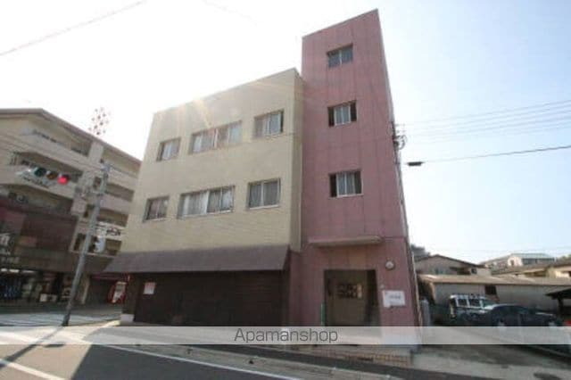 福岡県福岡市城南区樋井川６丁目 3階建