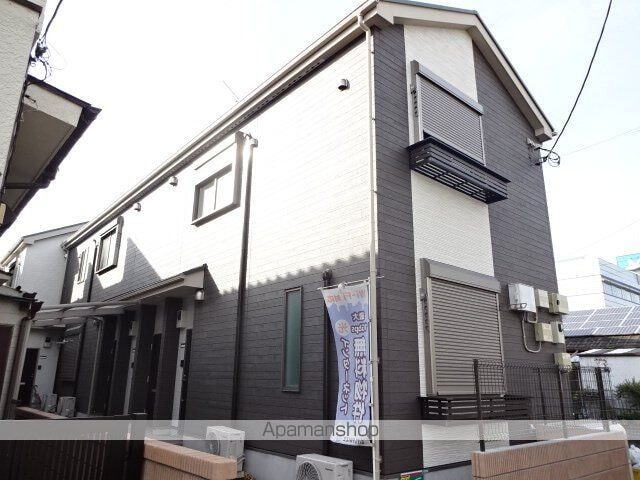 東京都福生市志茂 2階建