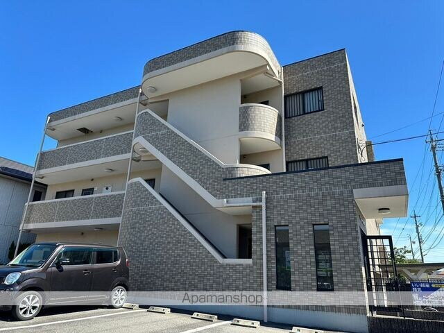 愛知県常滑市井戸田町３丁目 賃貸マンション