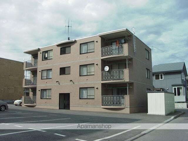北海道北見市南仲町２丁目 3階建 築27年9ヶ月