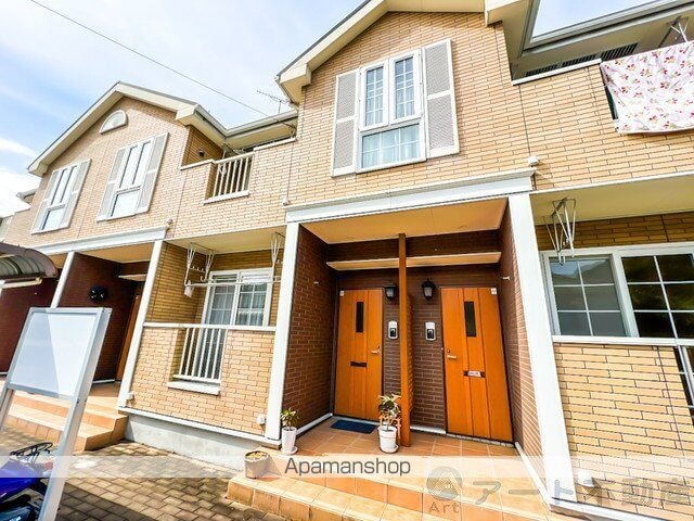 愛媛県松山市北吉田町 賃貸アパート