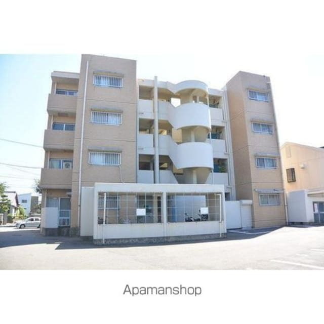 シャトー春日原 4階建