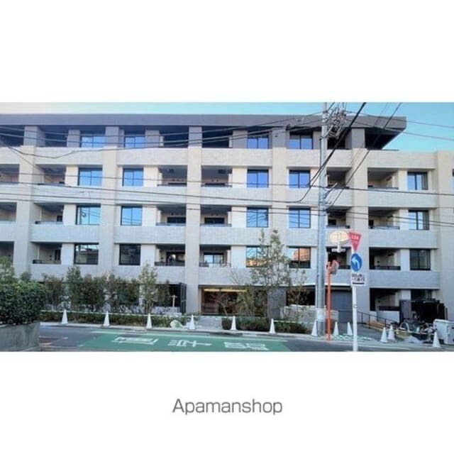 東京都新宿区弁天町 賃貸マンション