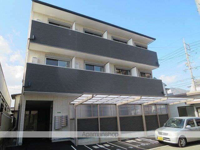 広島県広島市佐伯区三筋２丁目 3階建