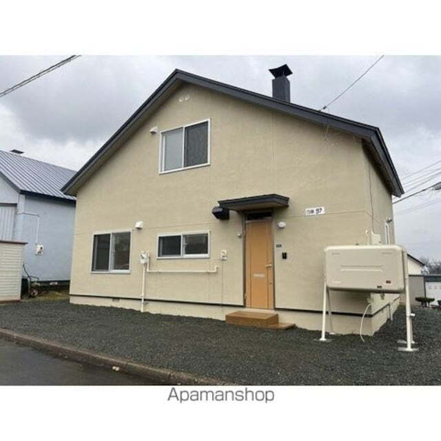 北海道北見市高栄西町１０丁目 2階建 築52年11ヶ月