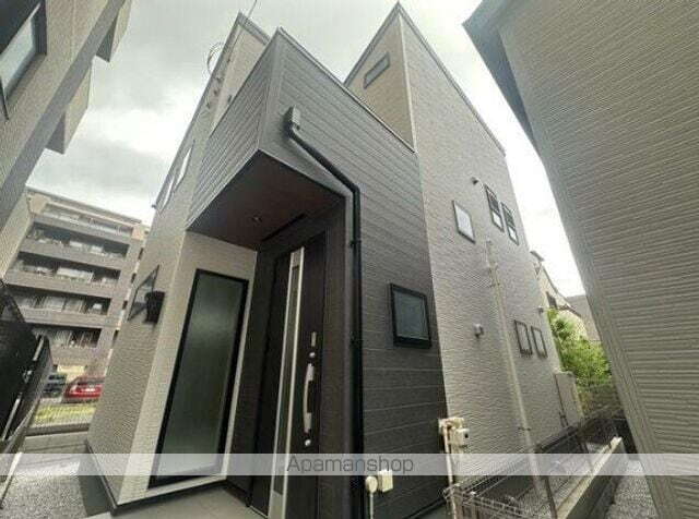 東京都国立市富士見台１丁目 2階建 築1年未満