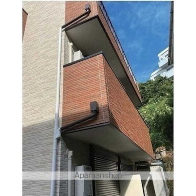 神奈川県横浜市中区元町５丁目 賃貸アパート