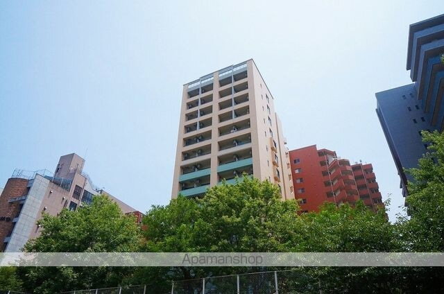 福岡県福岡市中央区舞鶴１丁目 15階建