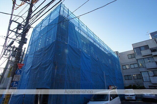 東京都渋谷区代々木１丁目 3階建 築10年7ヶ月