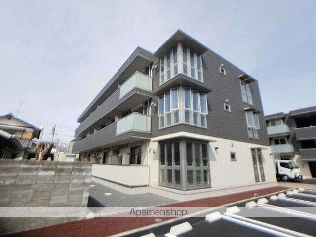 愛媛県松山市持田町３丁目 賃貸アパート