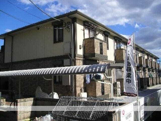 Ｂークレセント 2階建