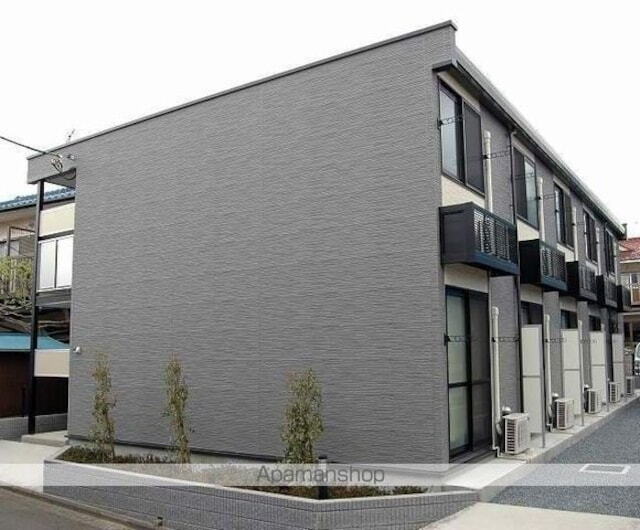 レオパレスシャトレー 2階建