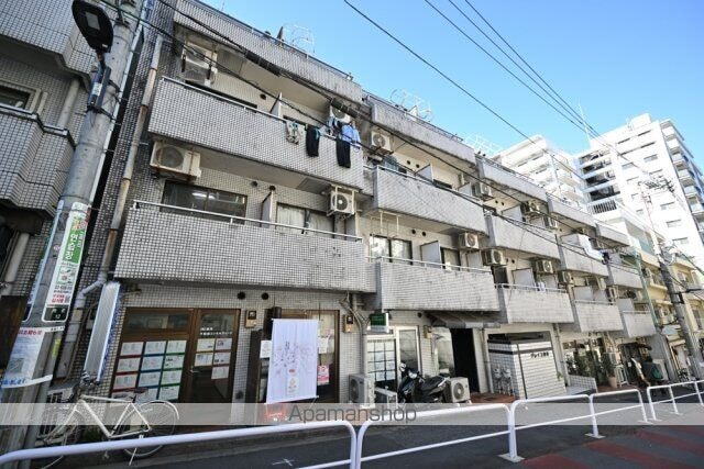 東京都新宿区舟町 賃貸マンション