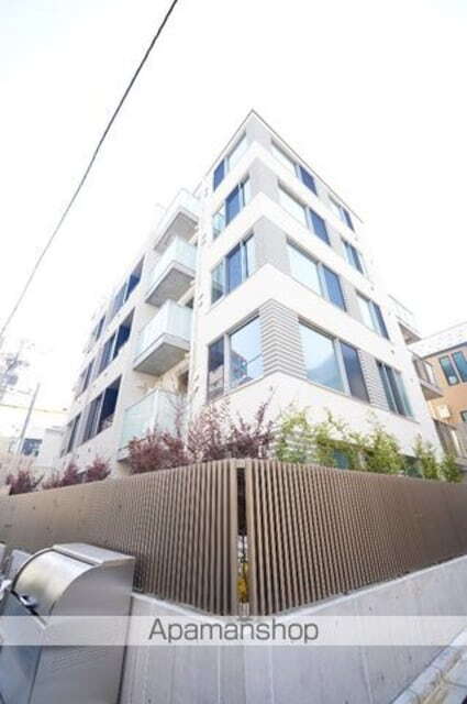 ウェルスクエア初台 4階建