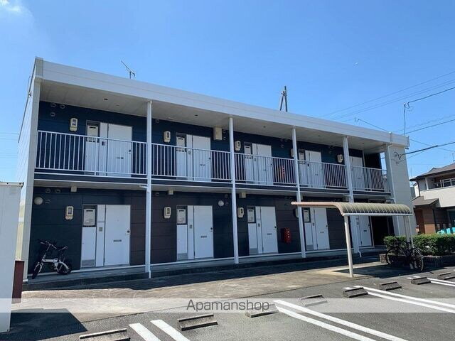 レオパレスメディオ 2階建