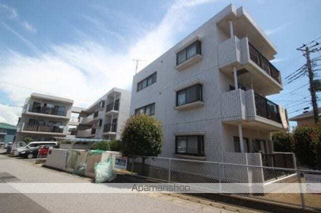 マンション萩 3階建