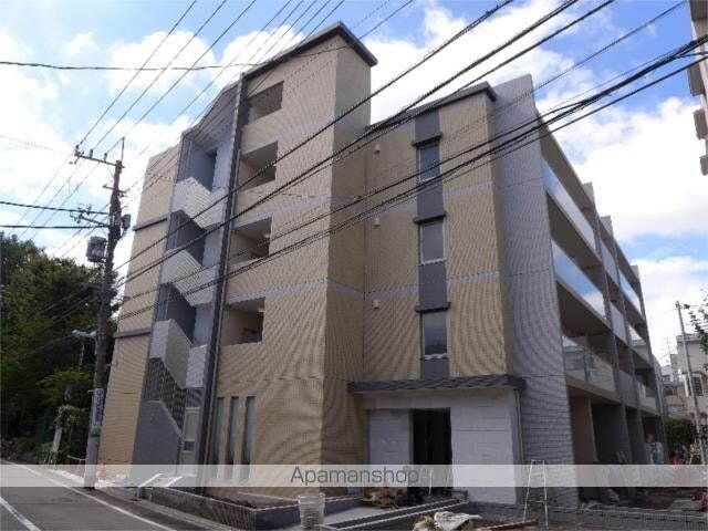 イルミナーレ学大 5階建