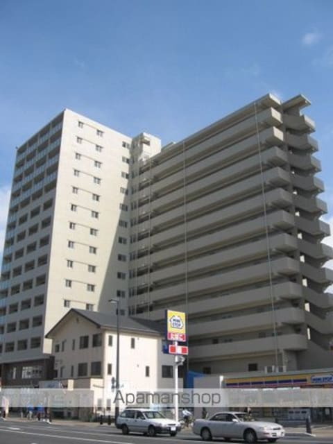 Ａｄｅｎ箱崎駅前 15階建