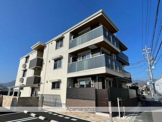 一番館 3階建